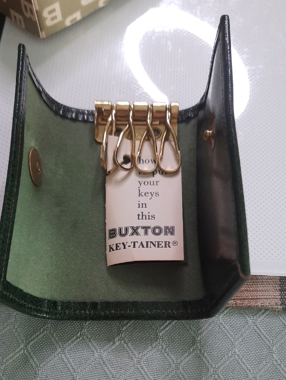 Vintage Buxton Green Leather Key Case with Gold Hardware